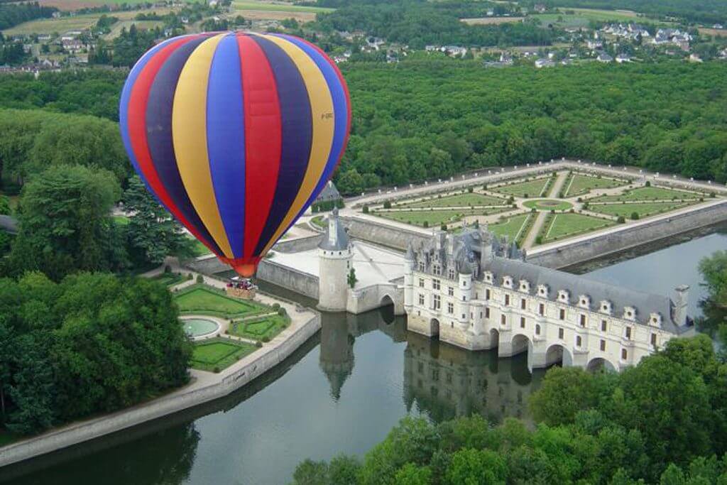Hot-Air Balloon Ride - Châteaux de la Loire