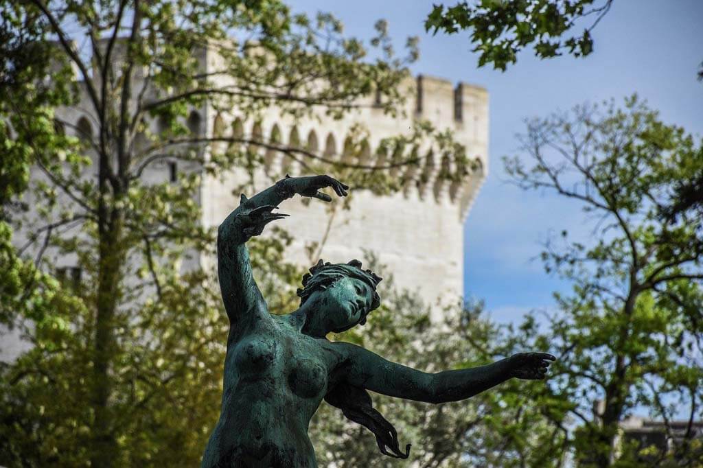 statue Avignon